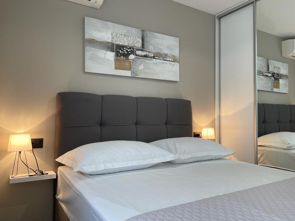 Linda With Panoramic Sea View Apartment Makarska